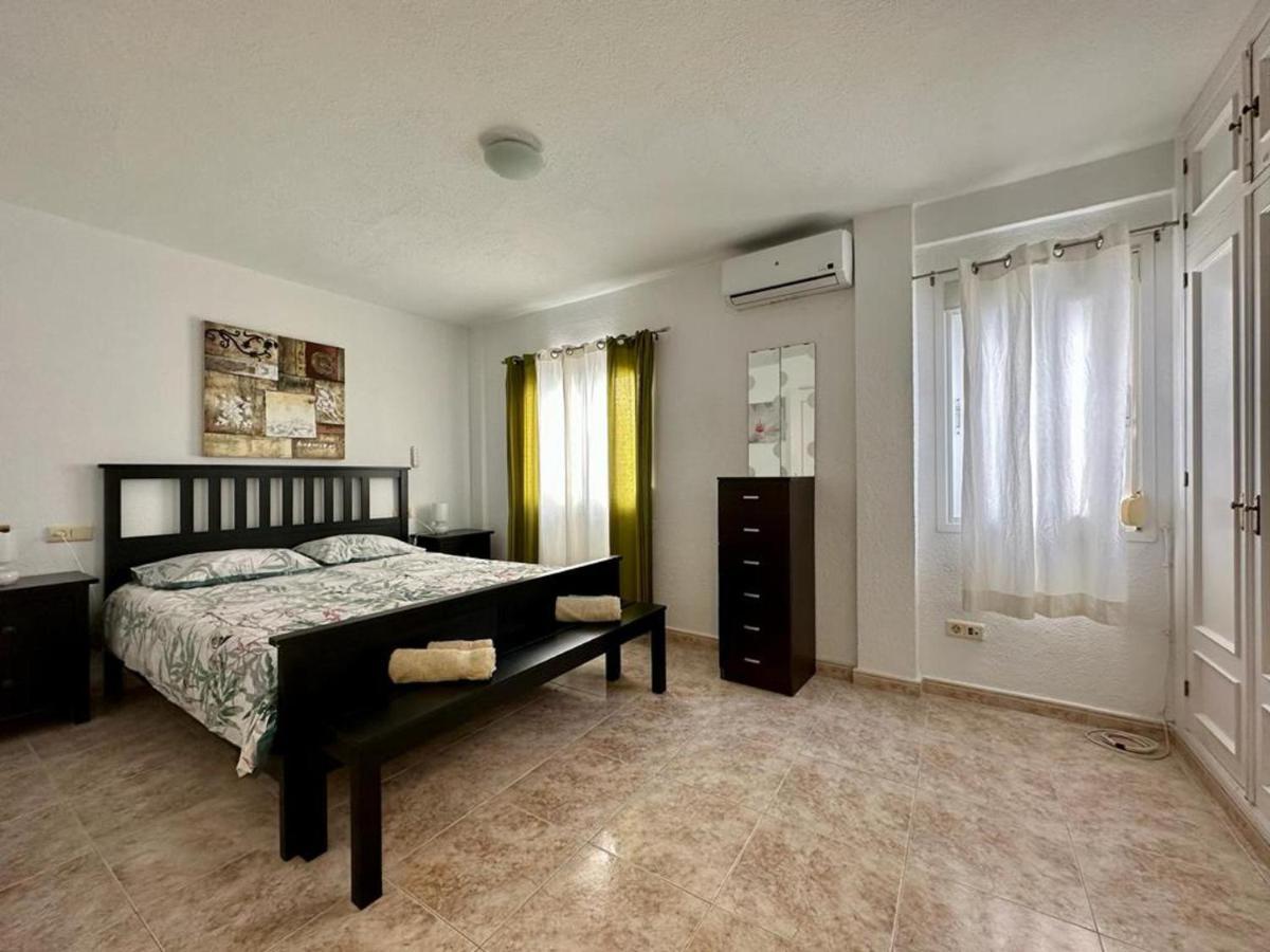Charming 3-Bed Apartment In Fuengirola Exterior foto