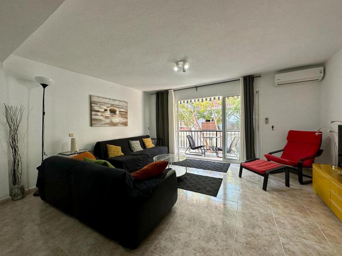 Charming 3-Bed Apartment In Fuengirola Exterior foto